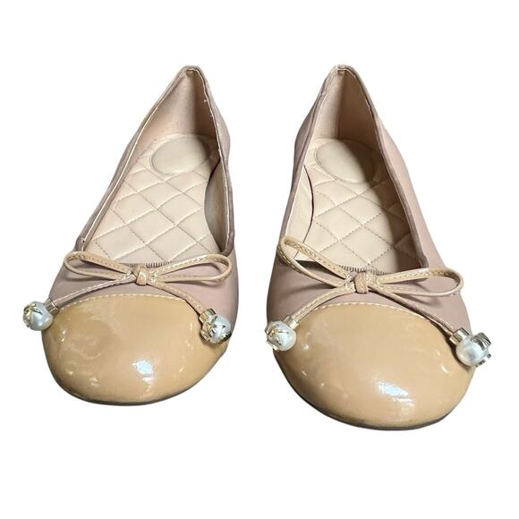 Michael Kors Beige Tan Gia Block Heel Pump Size 8 Bow Cap Toe Patent - Picture 3 of 12